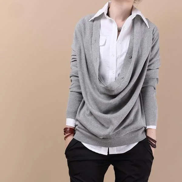 Gray knitted loose fitting sweater top