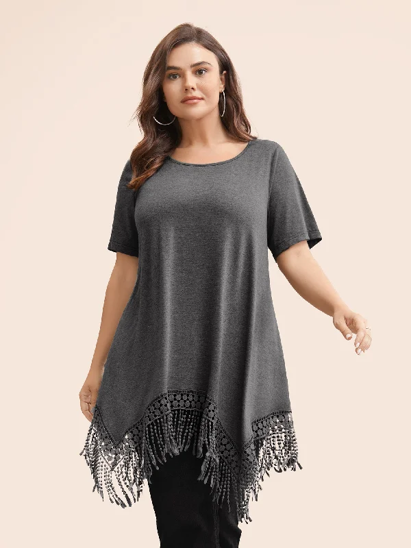 Solid Round Neck Lace Fringe Hem T-shirt